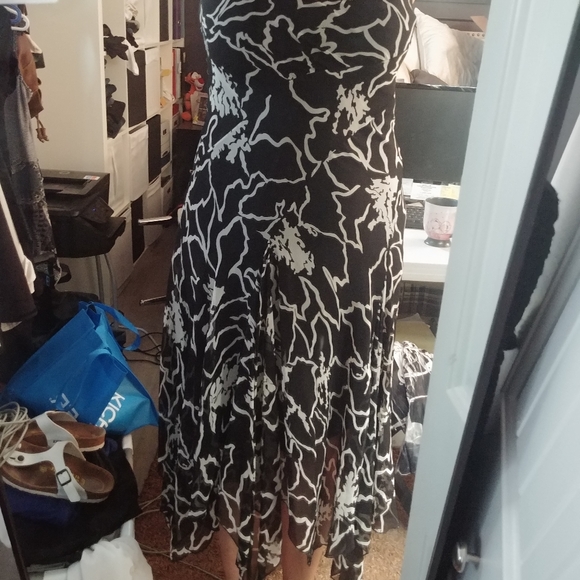 Laundry - Picture 1 of 8